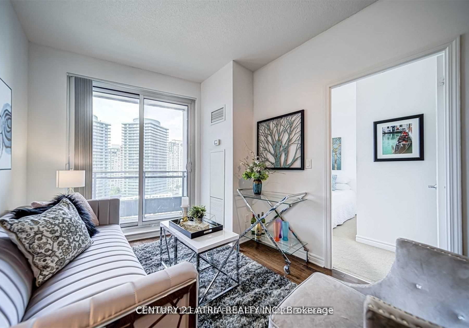 18-holmes-avenue-toronto-north-york-ontario-c13495232