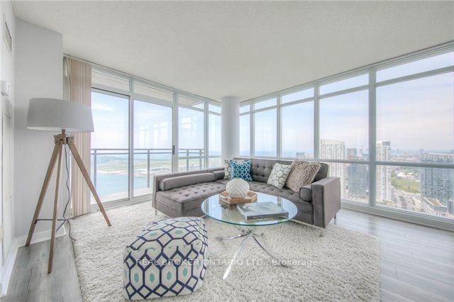 15-fort-york-boulevard-toronto-toronto-ontario-c13495248