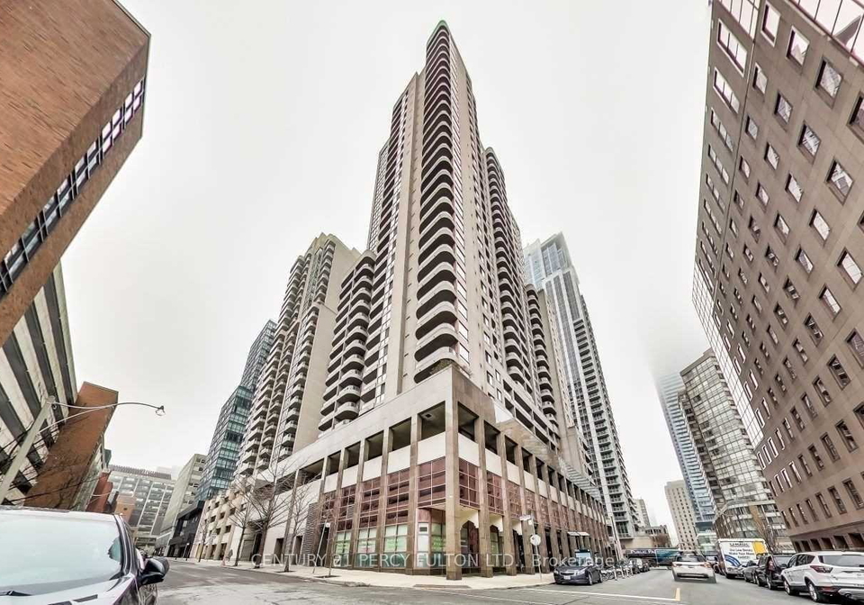 736-bay-street-toronto-toronto-ontario-c13495586