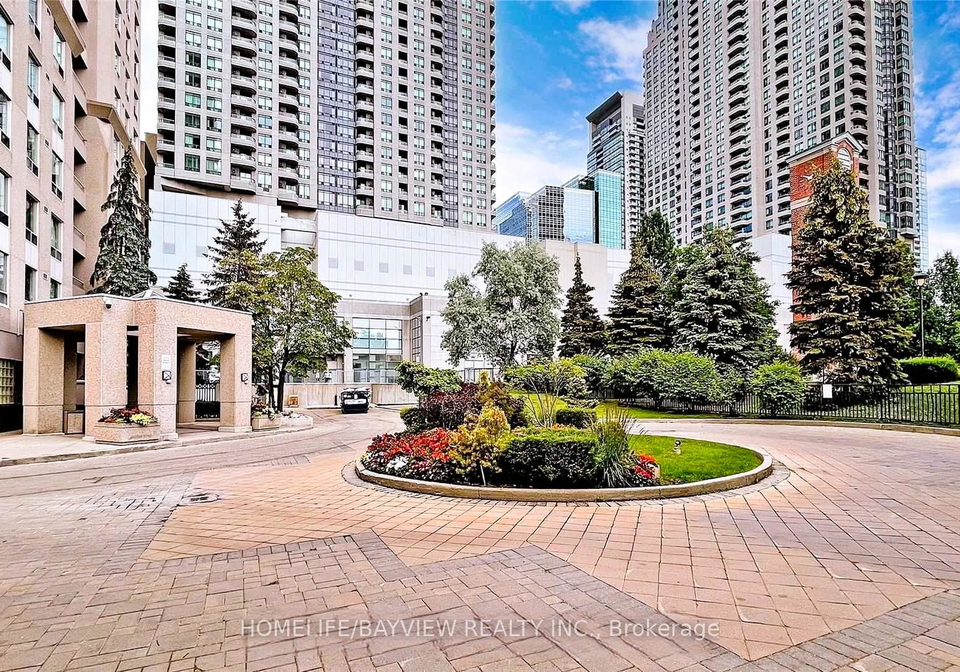18-hillcrest-avenue-toronto-north-york-ontario-c13496172