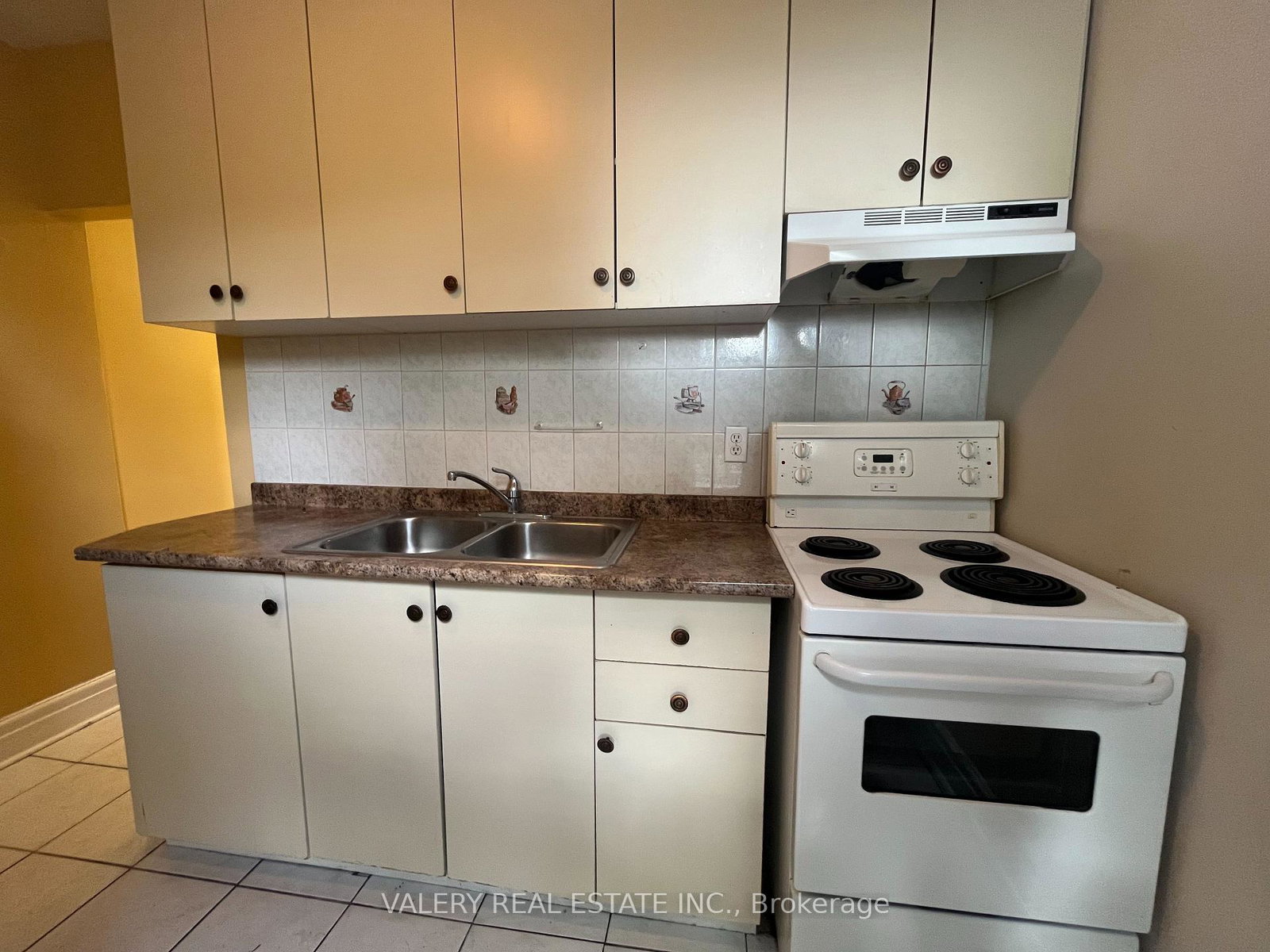 1113-davenport-road-toronto-toronto-ontario-c13496462