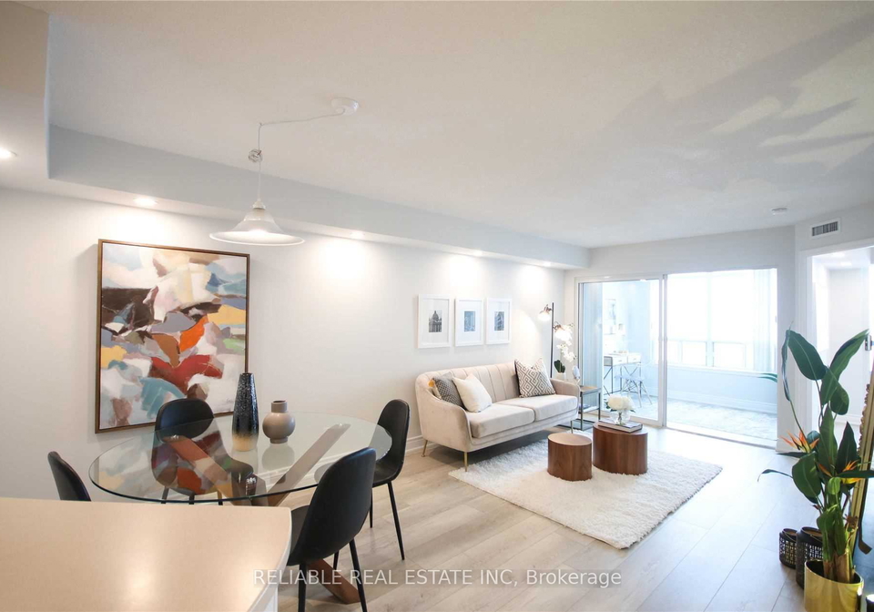 8-hillcrest-avenue-toronto-north-york-ontario-c13496984