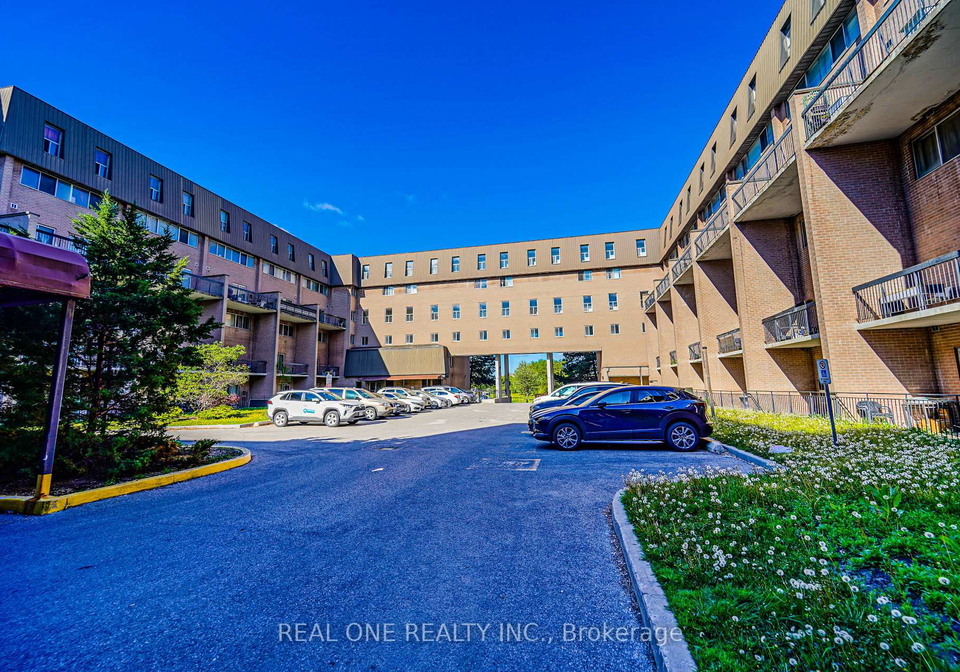 165-cherokee-boulevard-toronto-north-york-ontario-c13497032