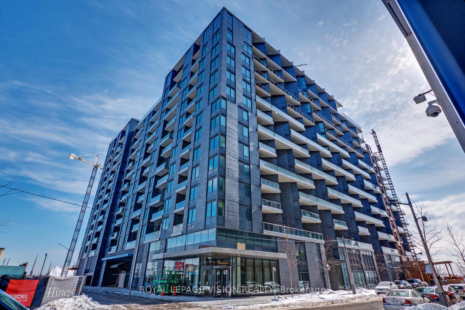 1-edgewater-drive-toronto-toronto-ontario-c13497094