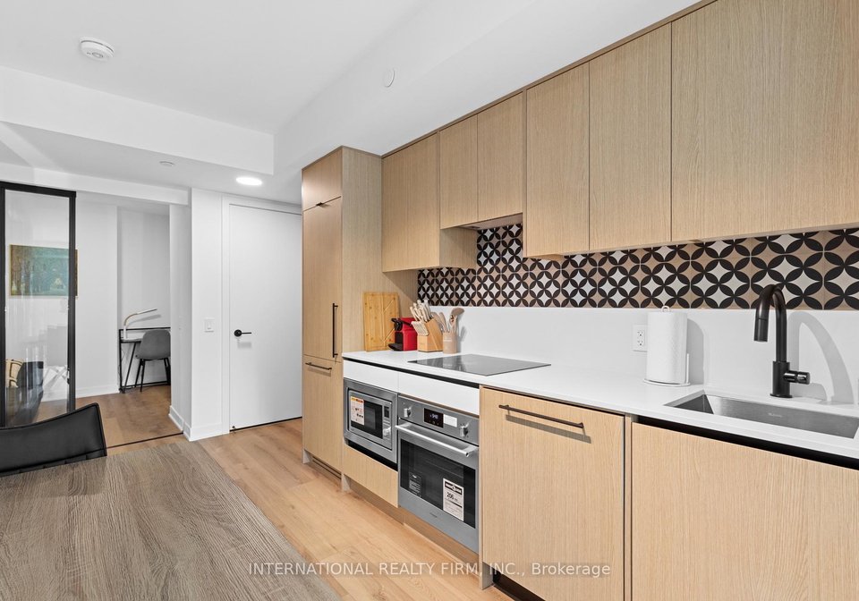 5-lakeview-avenue-toronto-toronto-ontario-c13497128
