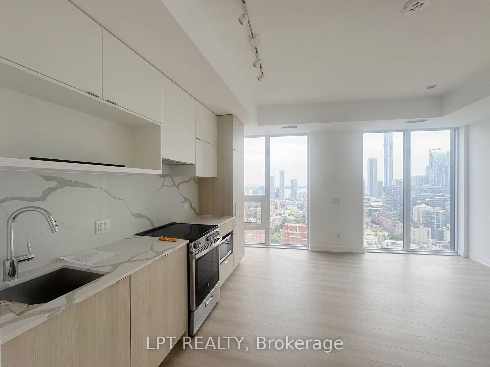 100-queen-street-e-toronto-toronto-ontario-c13497284