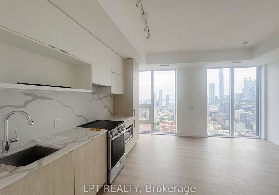 100-queen-street-e-toronto-toronto-ontario-c13497284