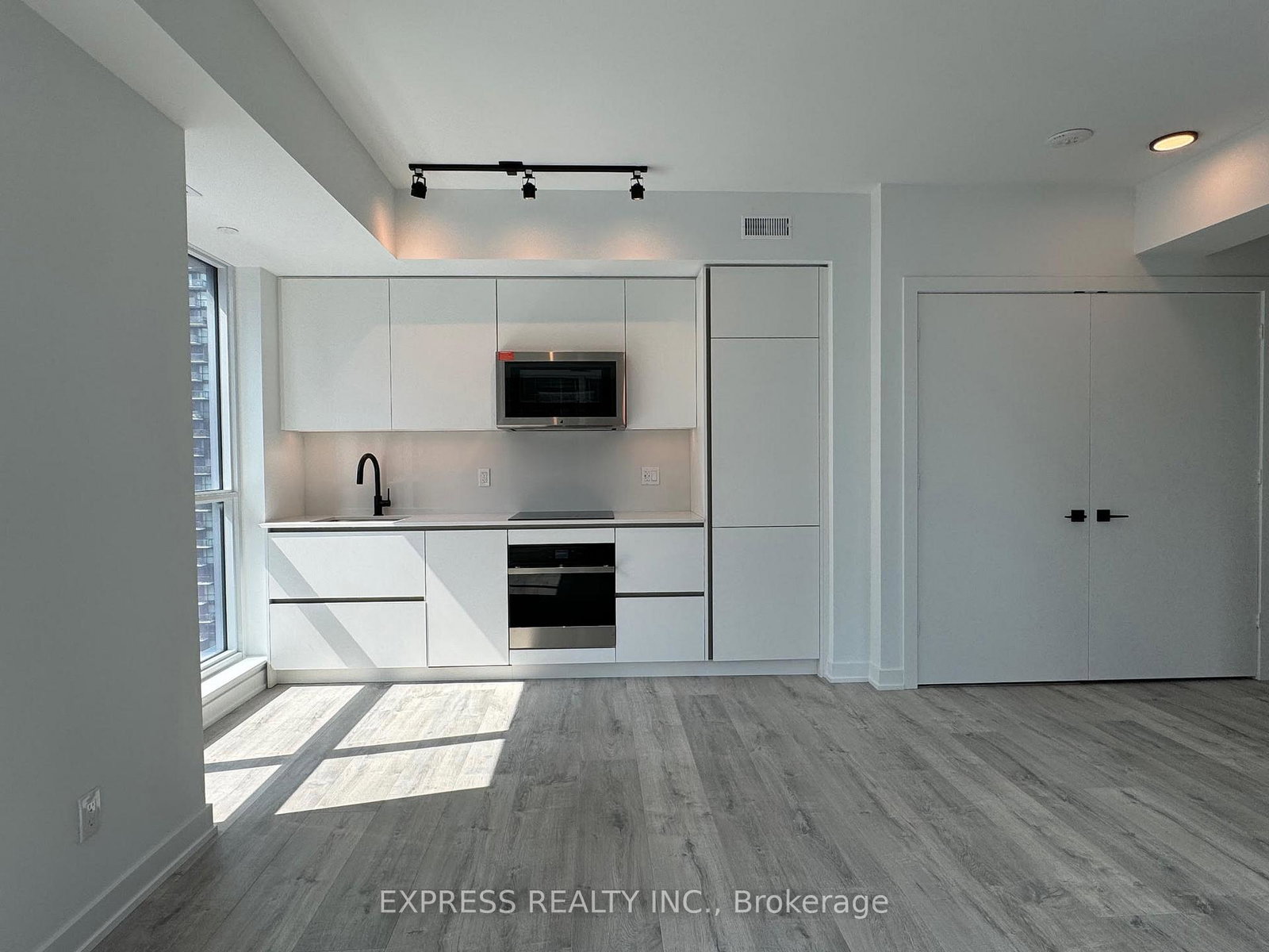 327-king-street-w-toronto-toronto-ontario-c13497478
