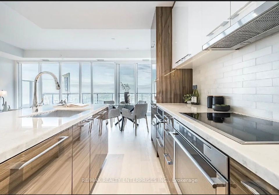 488-university-avenue-toronto-toronto-ontario-c13497630