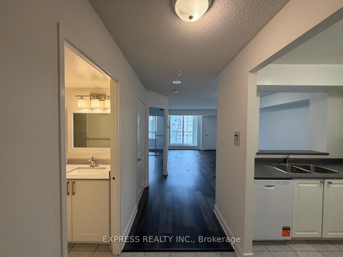 18-hillcrest-avenue-toronto-north-york-ontario-c13497658