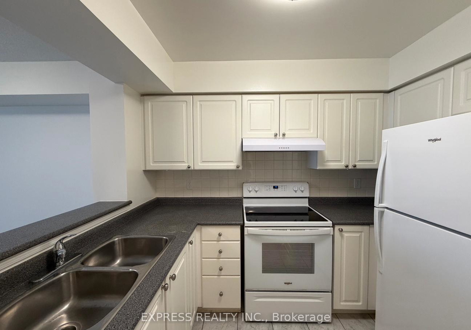 18-hillcrest-avenue-toronto-north-york-ontario-c13497658