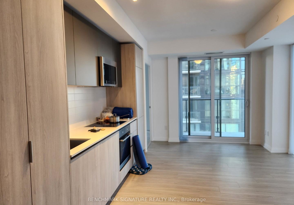 8-widmer-street-toronto-toronto-ontario-c13497700