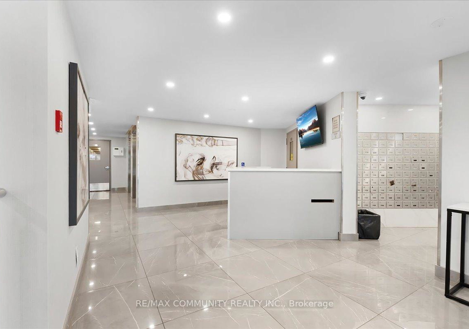 10-edgecliffe-golfway-toronto-east-york-ontario-c13497924