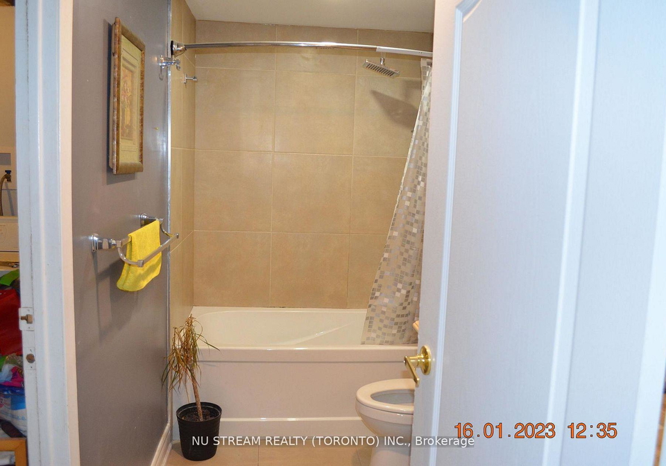 289-apache-trail-w-toronto-north-york-ontario-c13498100