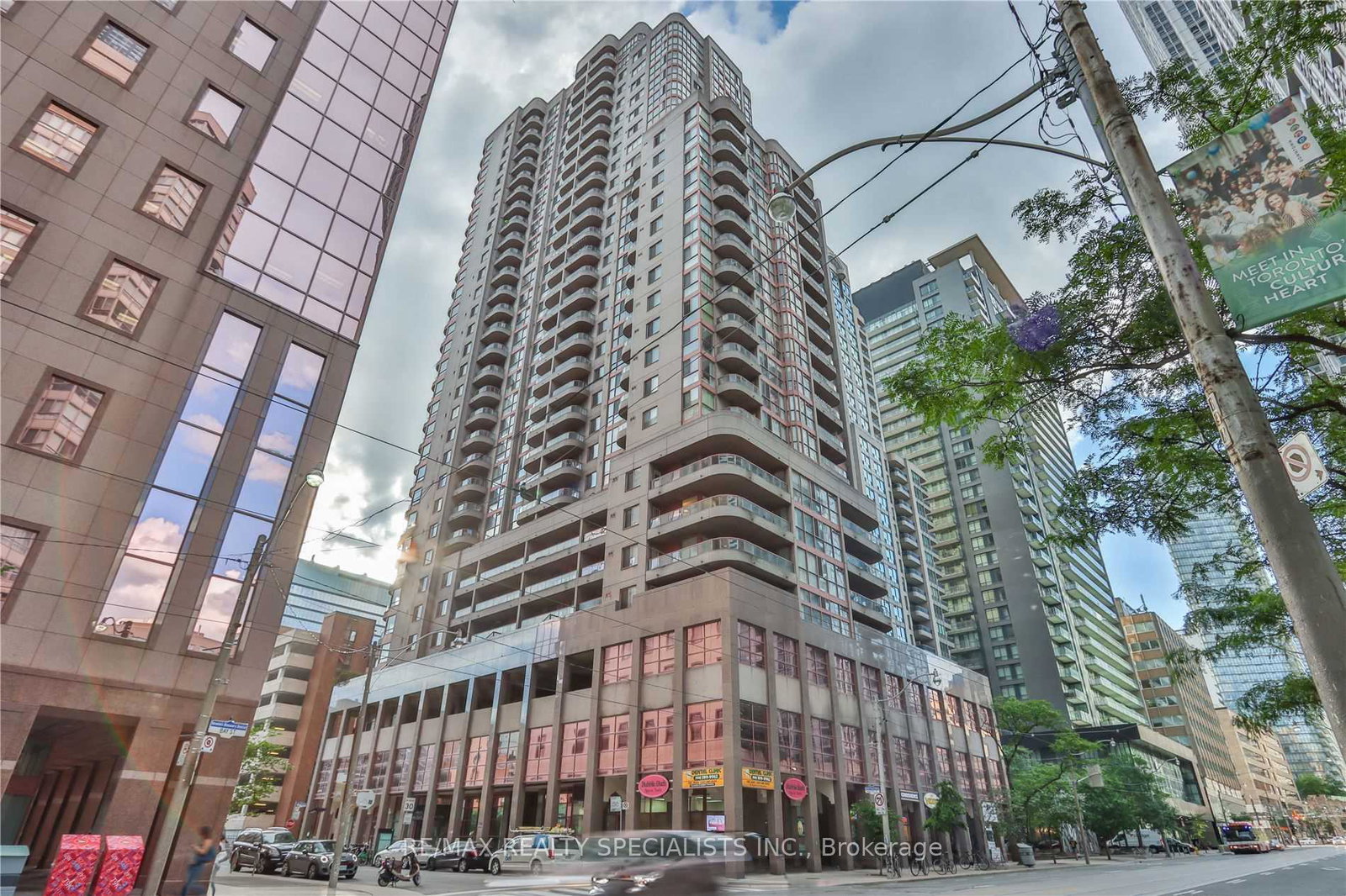 736-bay-street-toronto-toronto-ontario-c13498340