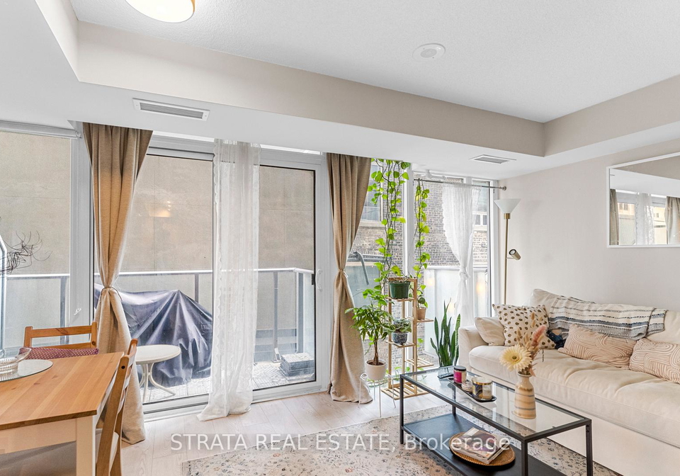 126-simcoe-street-toronto-toronto-ontario-c13498350