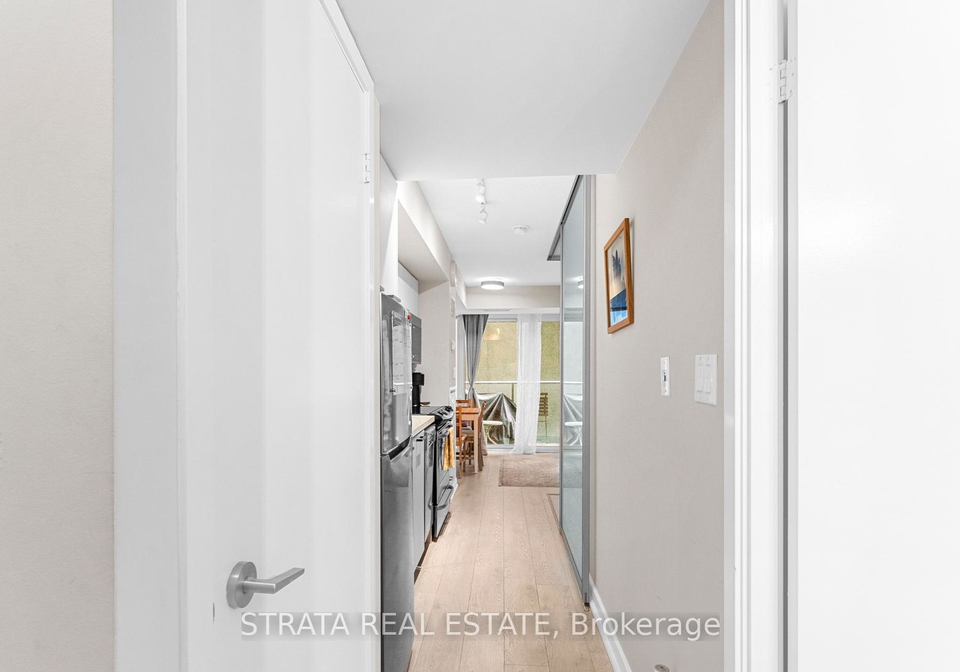 126-simcoe-street-toronto-toronto-ontario-c13498350