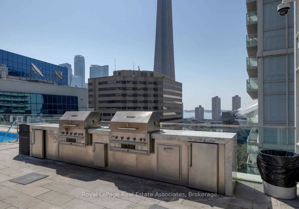 300-front-street-w-toronto-toronto-ontario-c13498358