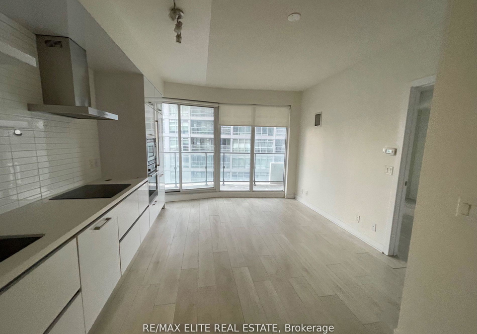 2221-yonge-street-toronto-toronto-ontario-c13498450