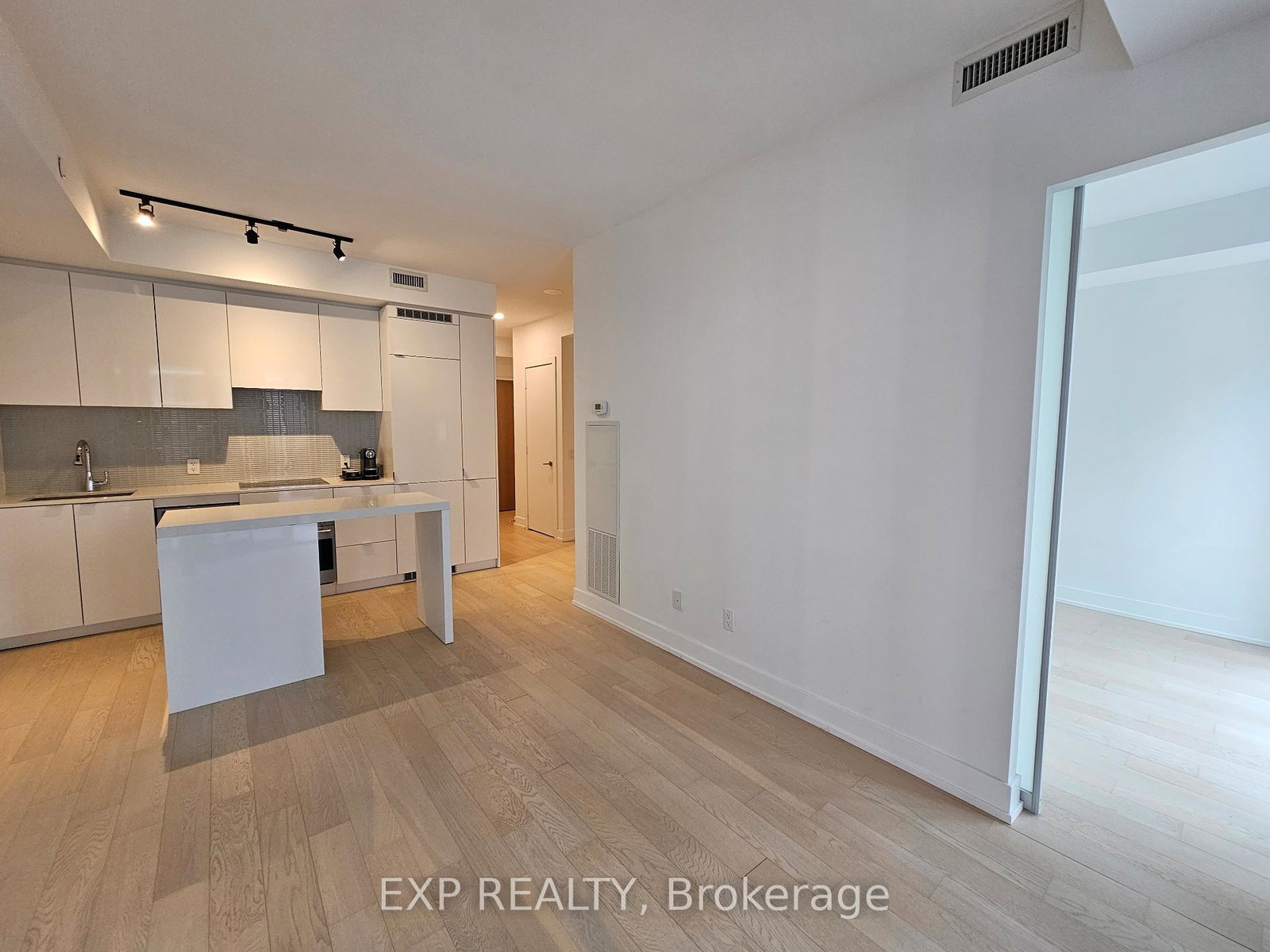 7-grenville-street-toronto-toronto-ontario-c13498484