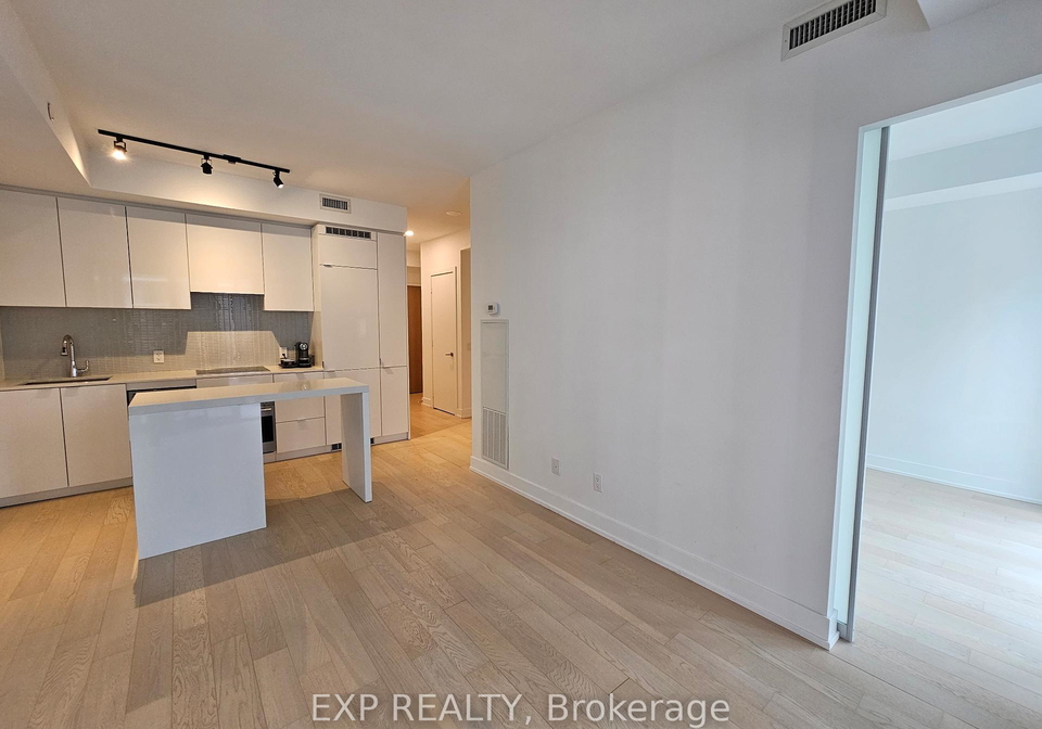 7-grenville-street-toronto-toronto-ontario-c13498484