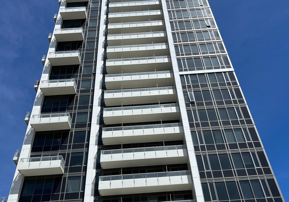 75-canterbury-place-toronto-toronto-ontario-c13498604