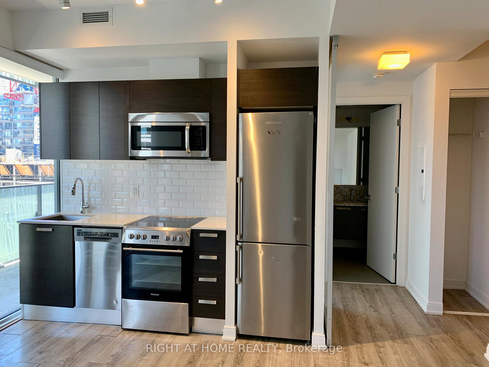 42-charles-street-e-toronto-toronto-ontario-c13498640