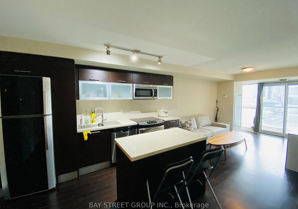 386-yonge-street-toronto-toronto-ontario-c13498658