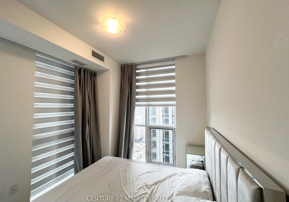 1-yorkville-avenue-toronto-toronto-ontario-c13498732