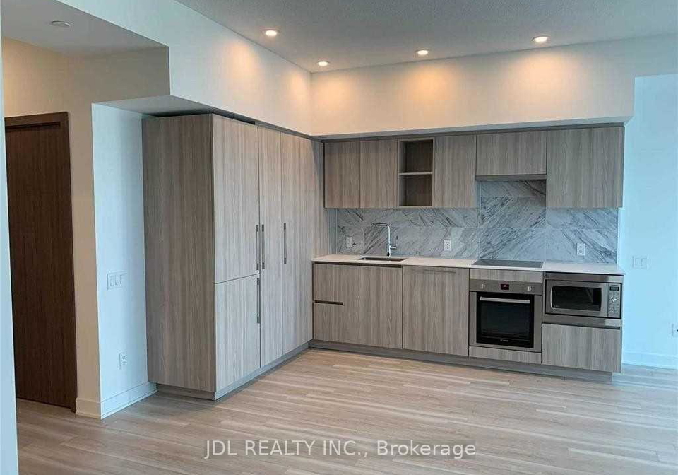 19-bathurst-street-toronto-toronto-ontario-c13499118