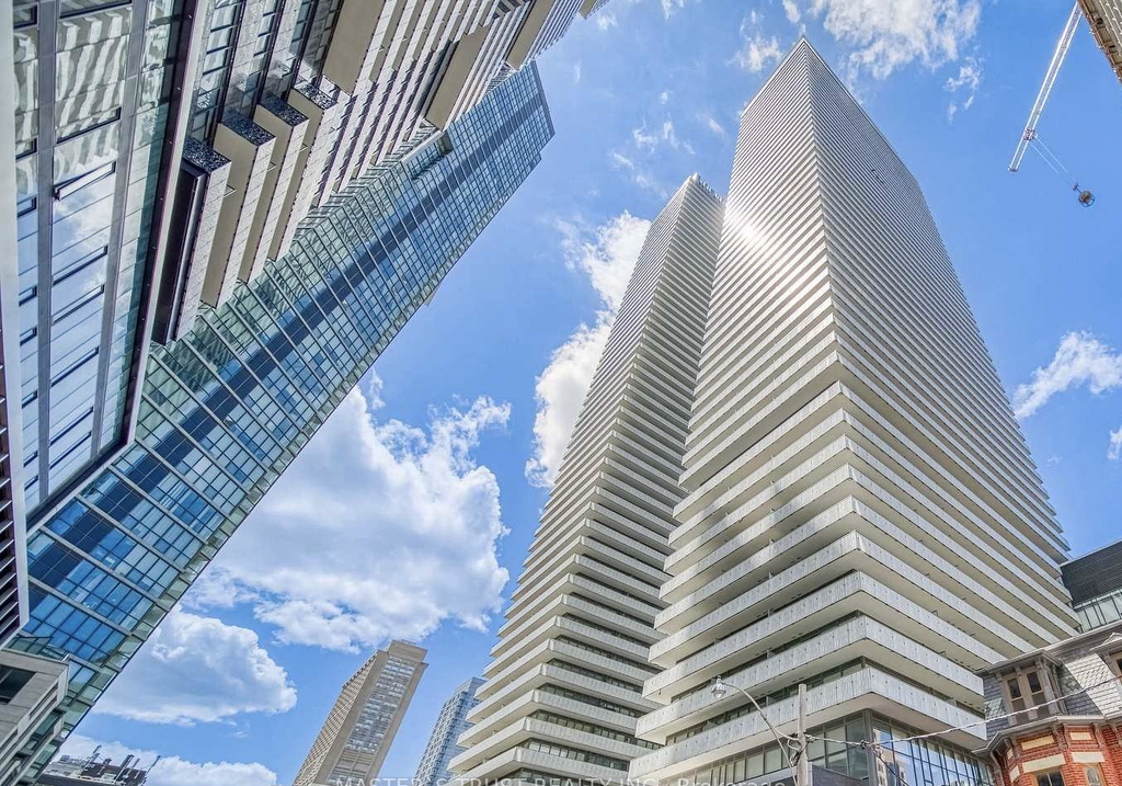 50-charles-street-e-toronto-toronto-ontario-c13499154