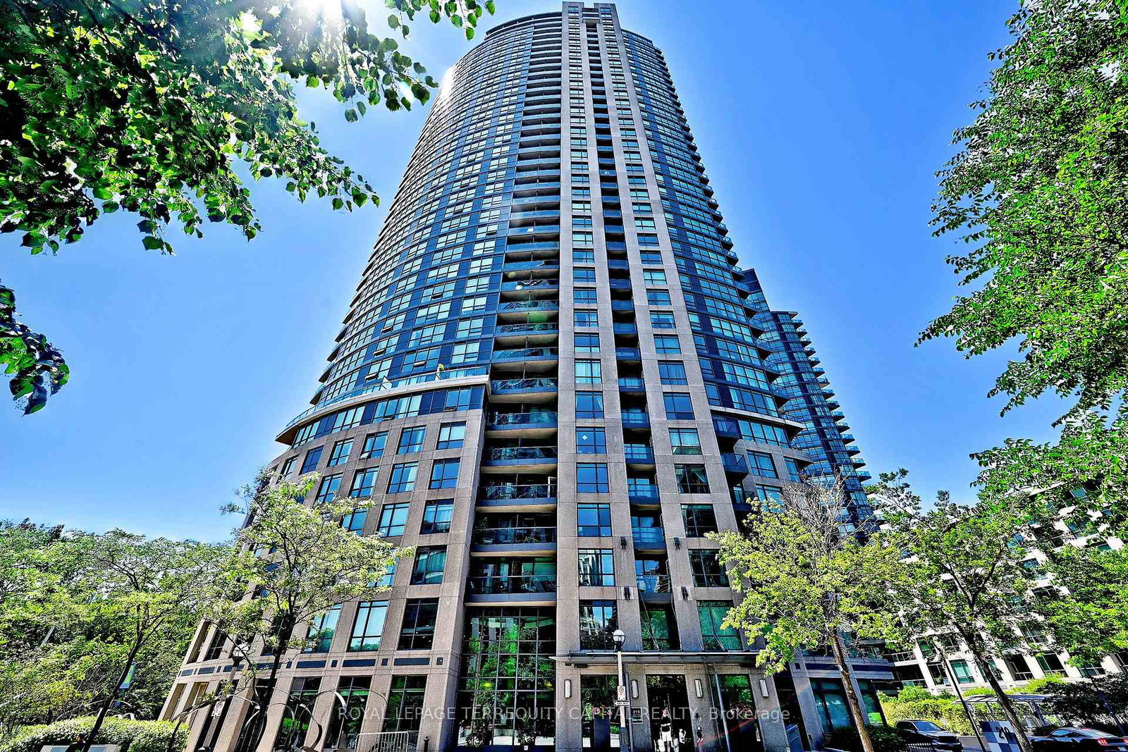 219-fort-york-boulevard-toronto-toronto-ontario-c13499462