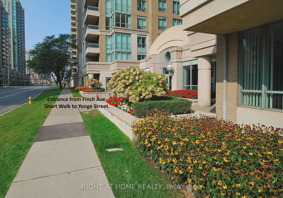 39-pemberton-avenue-toronto-north-york-ontario-c13499558