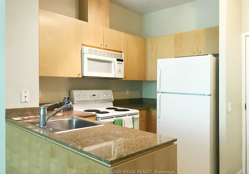 361-front-street-w-toronto-toronto-ontario-c13499588