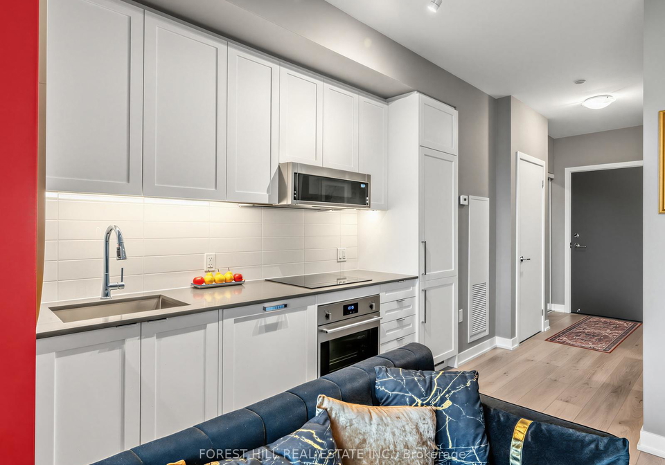 250-lawrence-avenue-w-toronto-toronto-ontario-c13499906