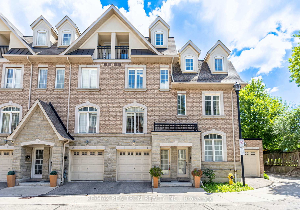 3-hayes-lane-toronto-north-york-ontario-c13499976