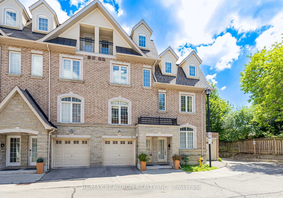 3-hayes-lane-toronto-north-york-ontario-c13499976