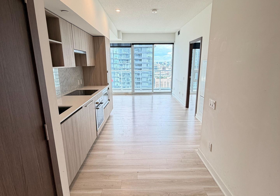 17-bathurst-street-toronto-toronto-ontario-c13500042