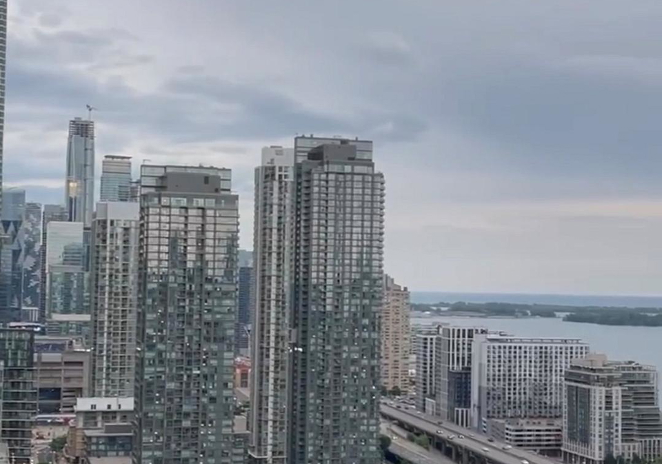 170-fort-york-boulevard-toronto-toronto-ontario-c13500278