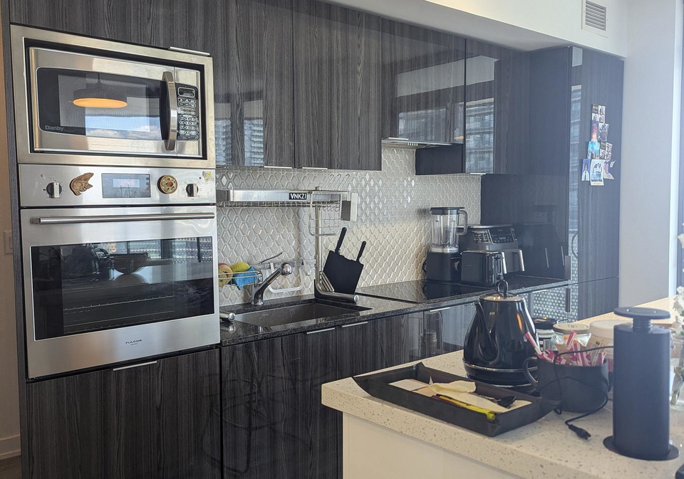 11-wellesley-street-w-toronto-toronto-ontario-c13500400