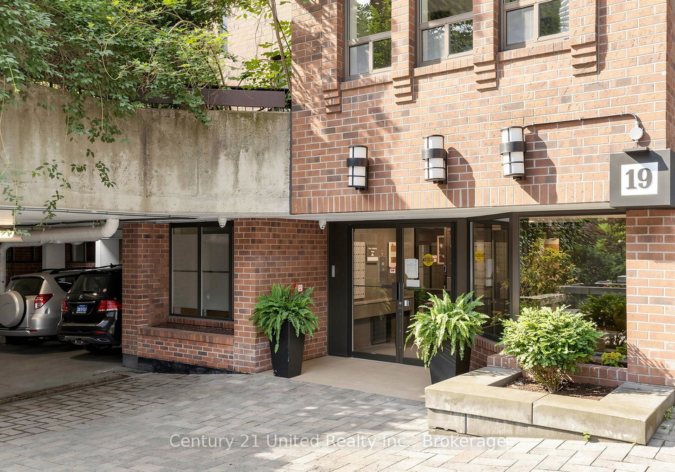 19-dundonald-street-toronto-toronto-ontario-c13500554