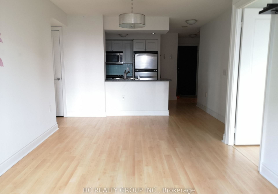 500-doris-avenue-toronto-north-york-ontario-c13501110