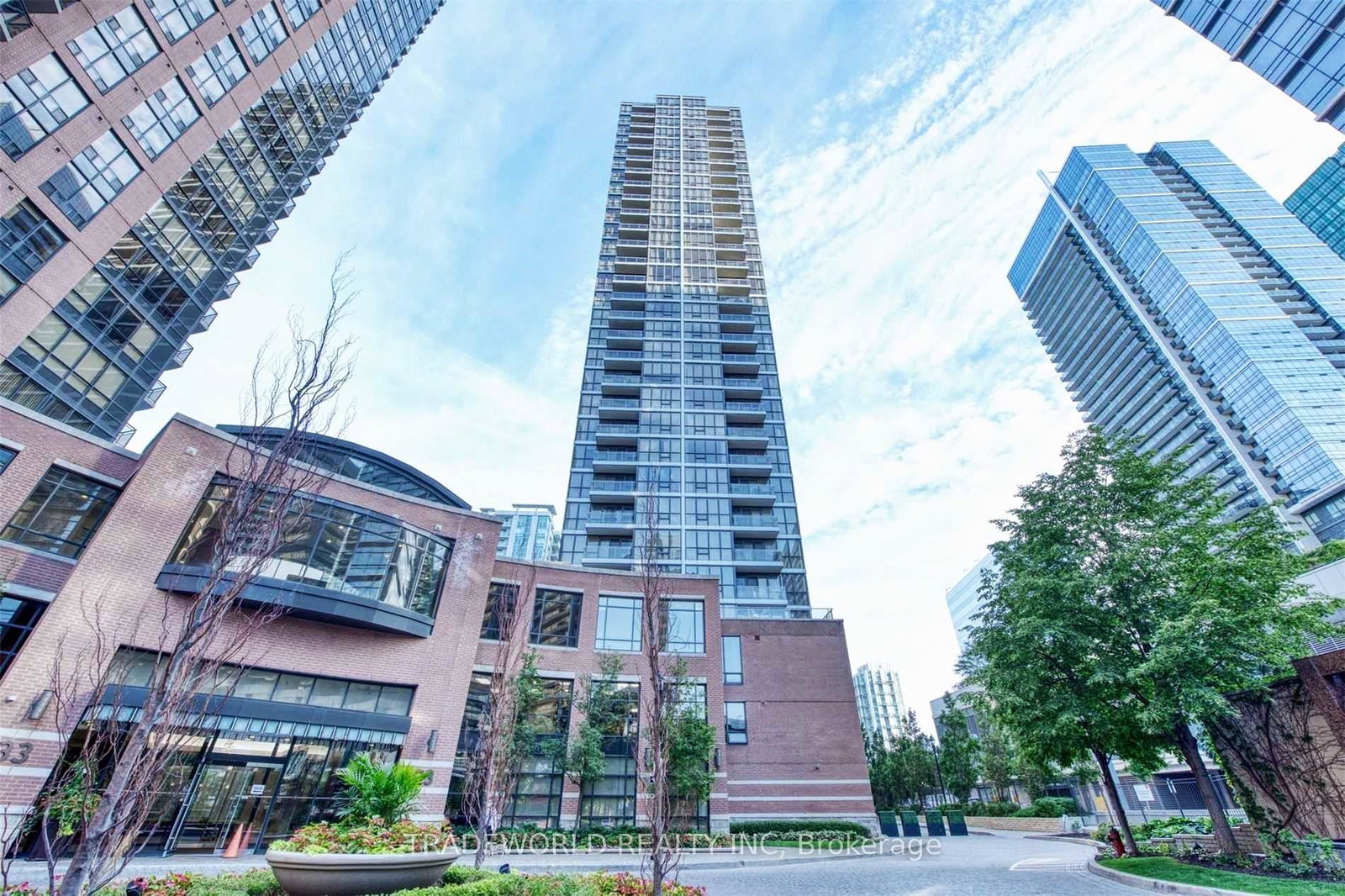 23-sheppard-avenue-e-toronto-north-york-ontario-c13501572