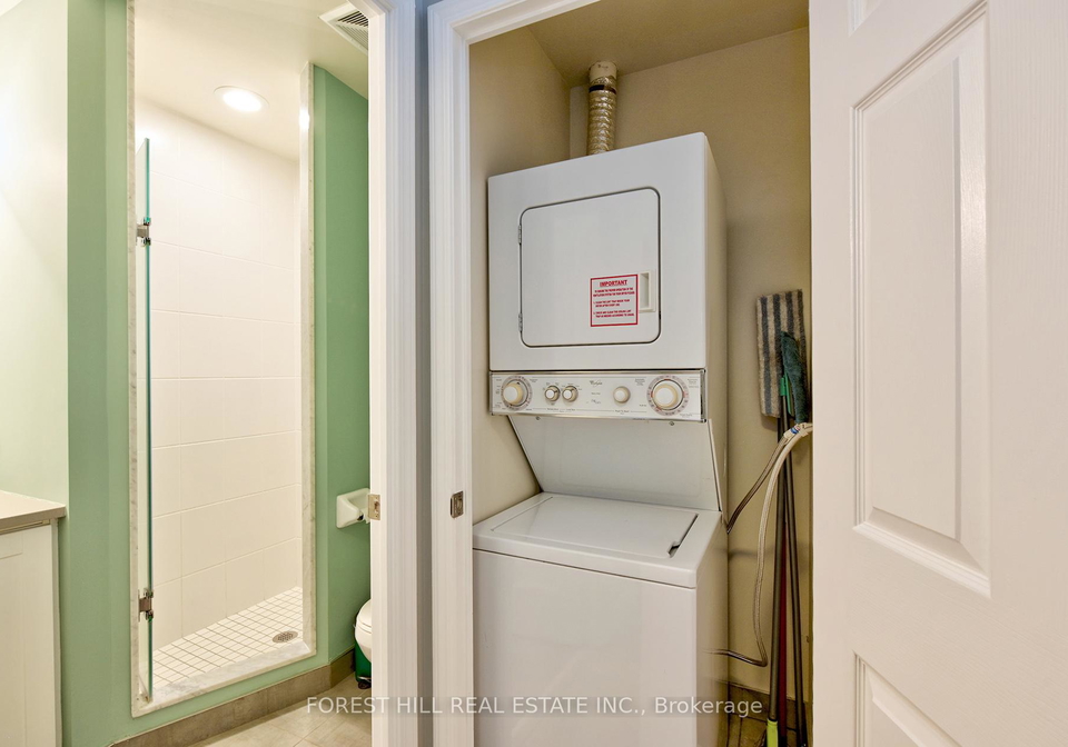 19-grand-trunk-crescent-toronto-toronto-ontario-c13502020