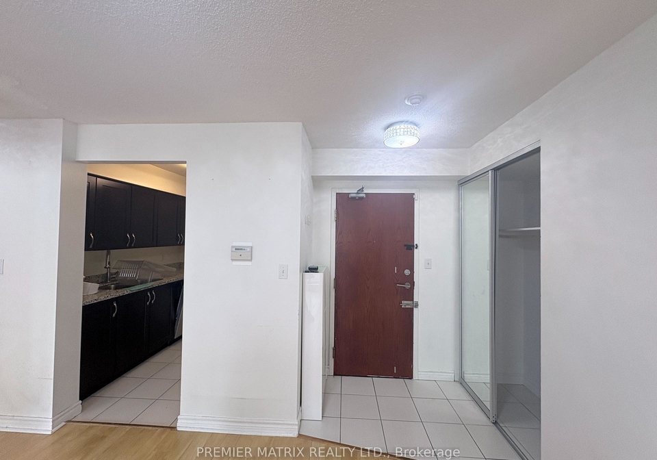 35-empress-avenue-toronto-north-york-ontario-c13502456