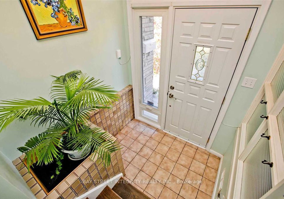 60-hesketh-court-toronto-north-york-ontario-c13502684
