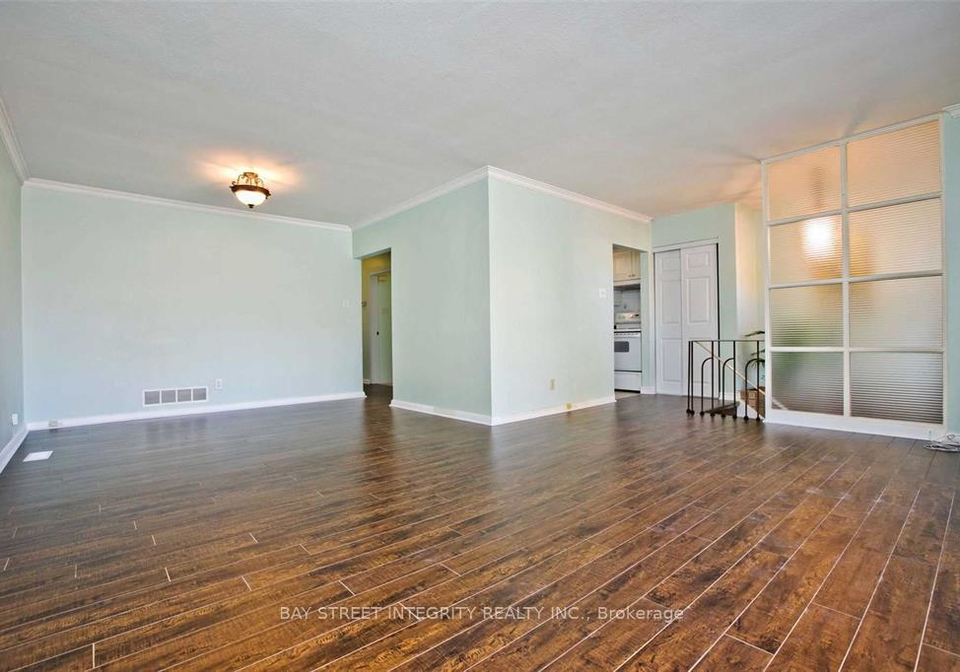 60-hesketh-court-toronto-north-york-ontario-c13502684
