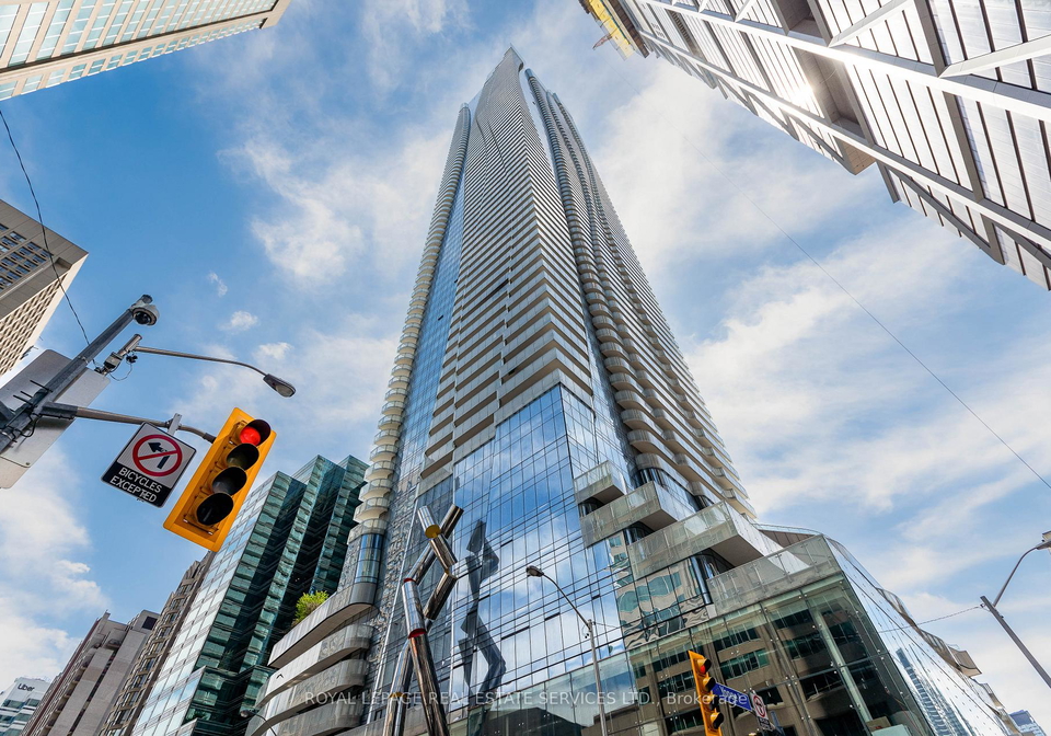 1-bloor-street-e-toronto-toronto-ontario-c13502720