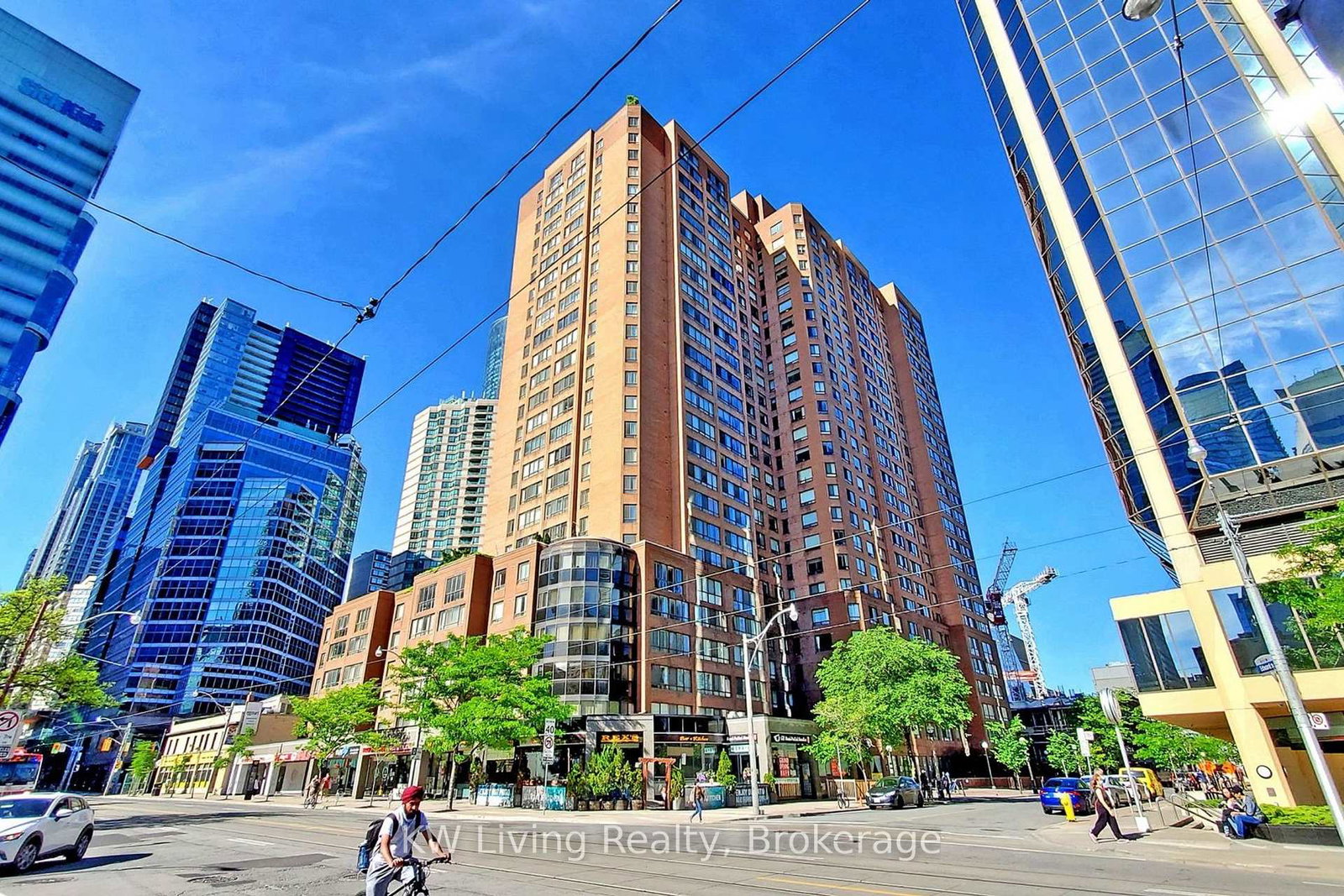 633-bay-street-toronto-toronto-ontario-c13502862