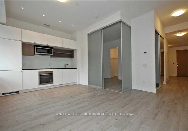 111-st-clair-avenue-w-toronto-toronto-ontario-c13502900
